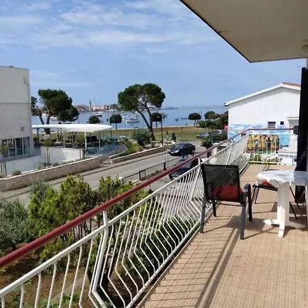 Apartment Sea Breeze *